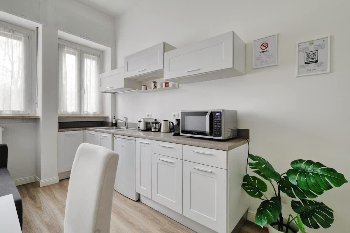 Oasis Suite - Subway 50 Meters Just 5 Minutes From Duomo Мілан Екстер'єр фото